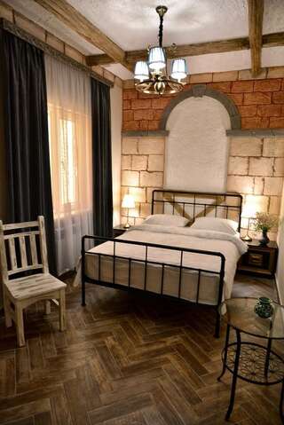 Хостелы Retro Hostel & Tours Ереван Двухместный номер Делюкс с 1 кроватью-2