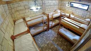 Хостелы Retro Hostel & Tours Ереван Общий номер для мужчин и женщин-3