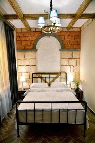 Хостелы Retro Hostel & Tours Ереван Двухместный номер Делюкс с 1 кроватью-7